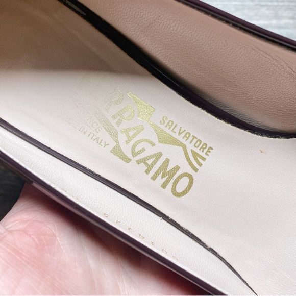 Salvatore Ferragamo Carla Pumps Kitten Heel in Burgundy/Wine Color - Picture 5 of 11